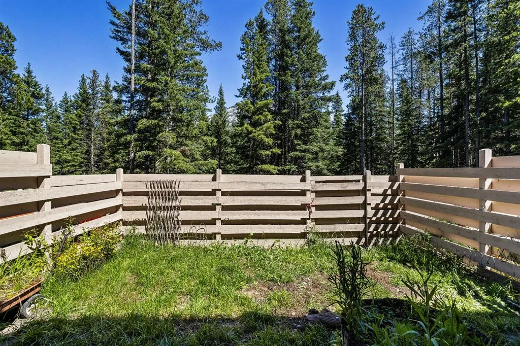 246 Kluane Drive