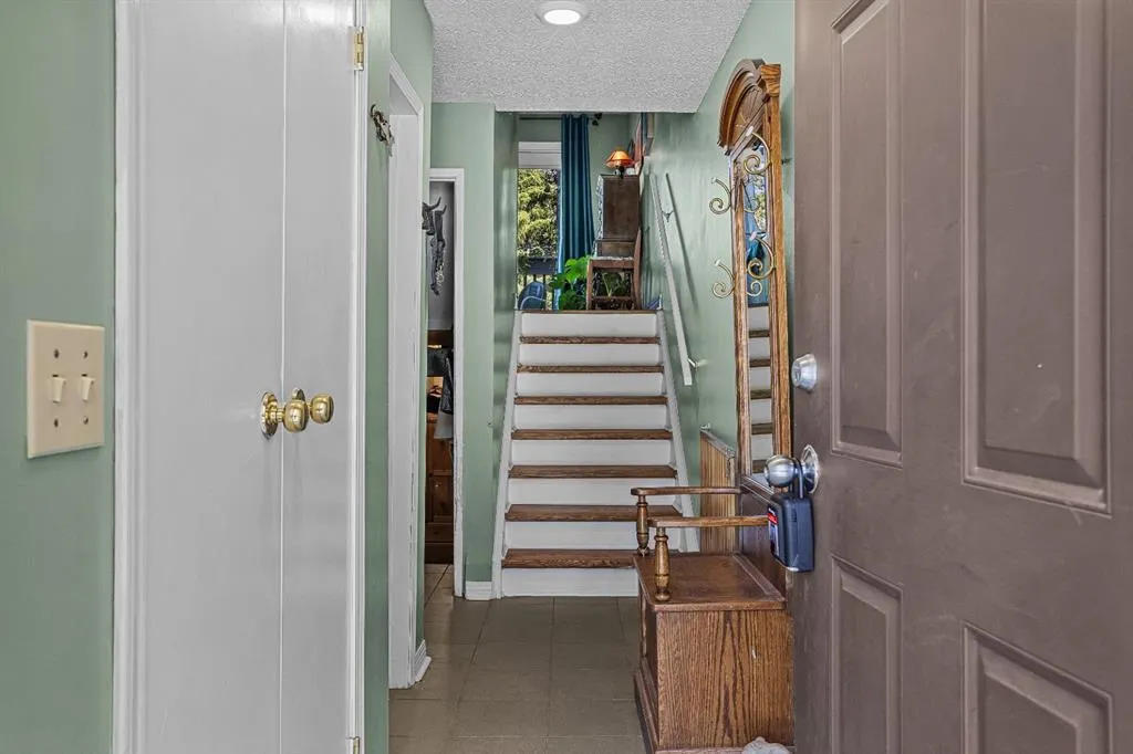 246 Kluane Drive
