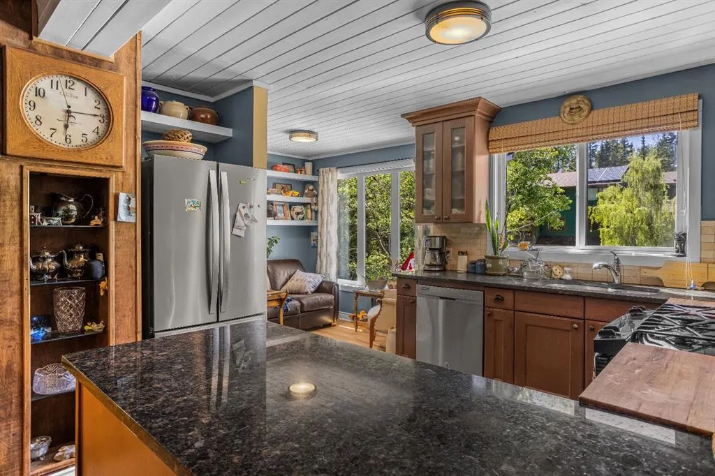 246 Kluane Drive