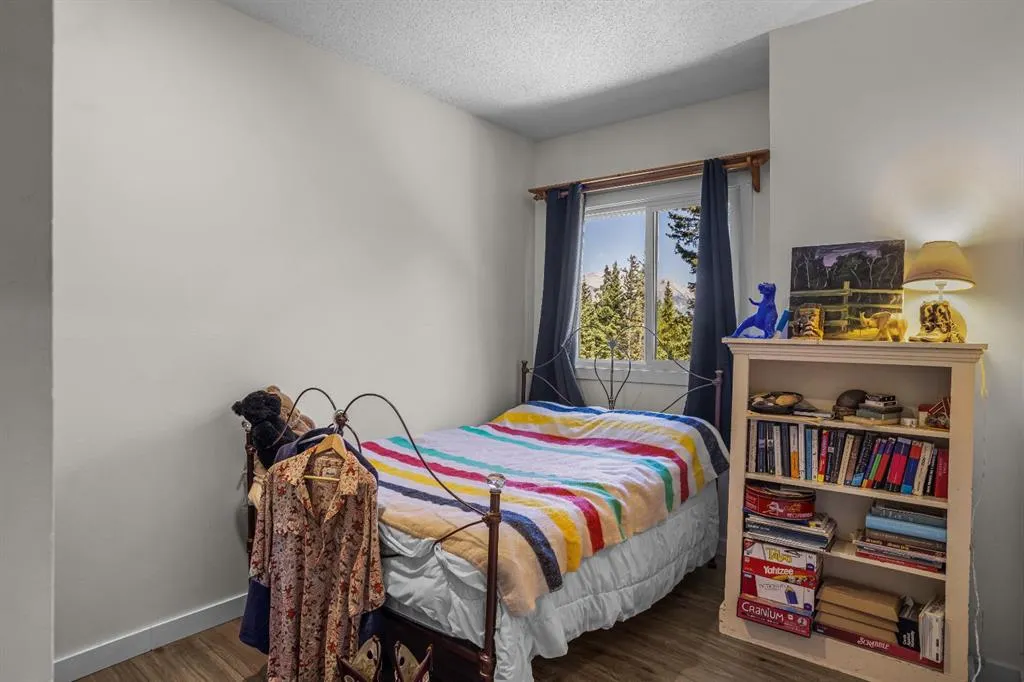 246 Kluane Drive