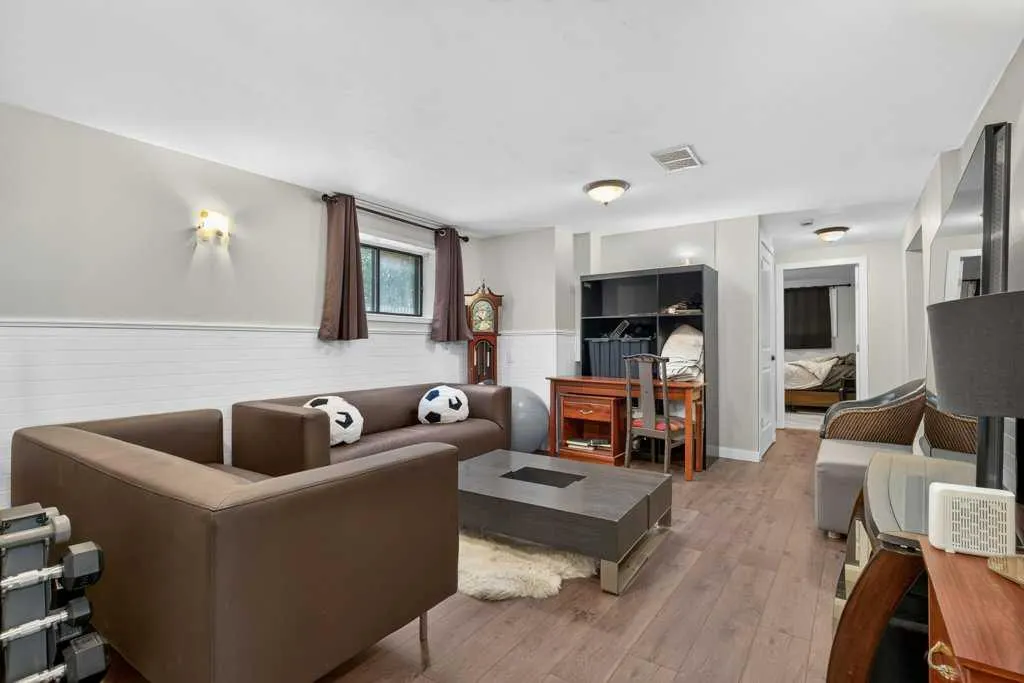 20 McKinley Road SE