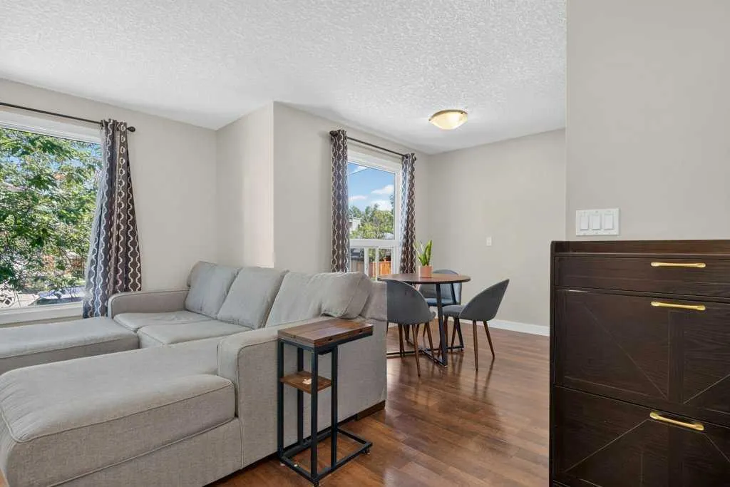 20 McKinley Road SE