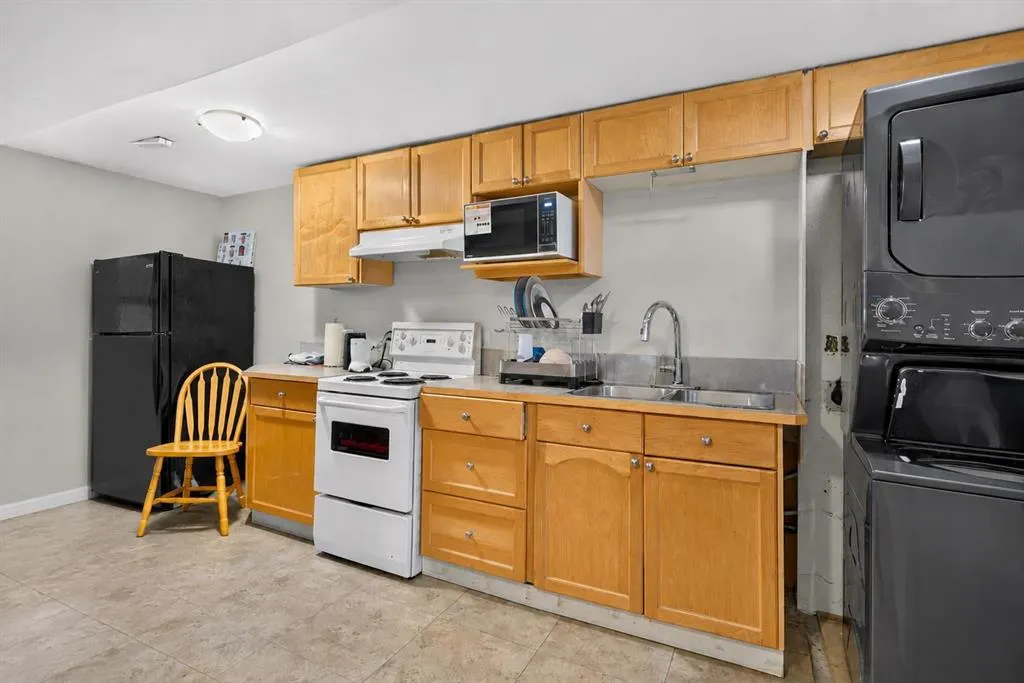 20 McKinley Road SE