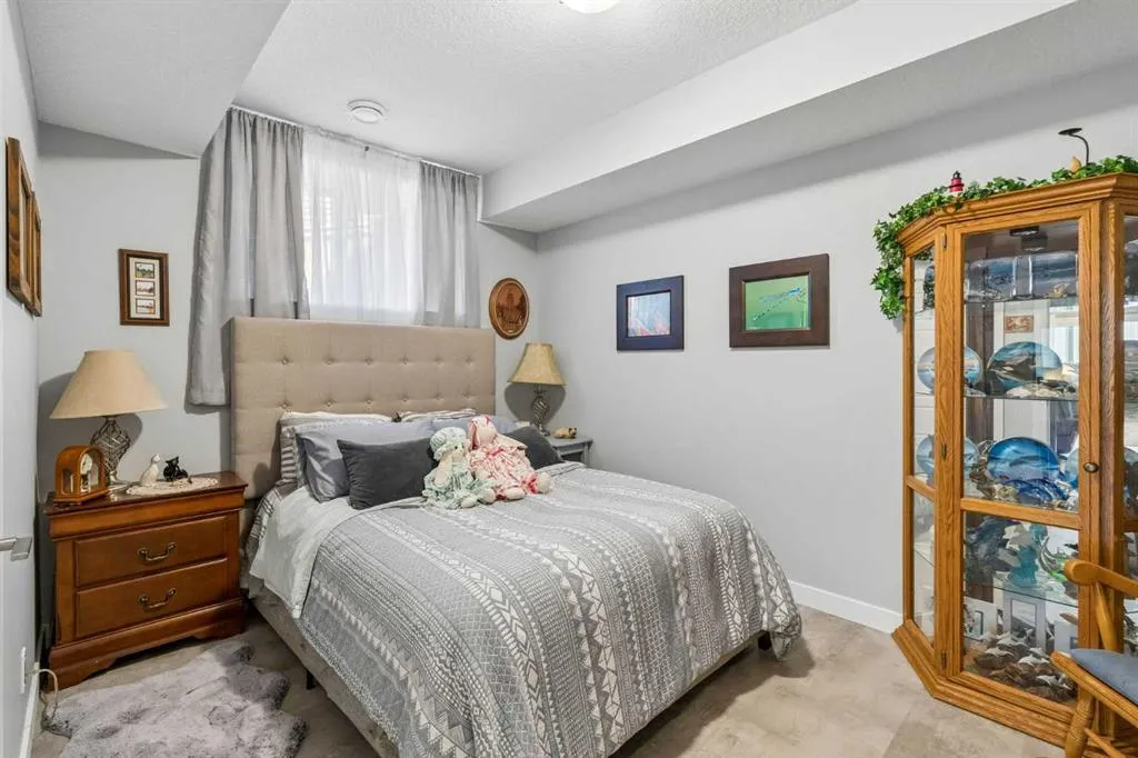 7 Bishop Circle