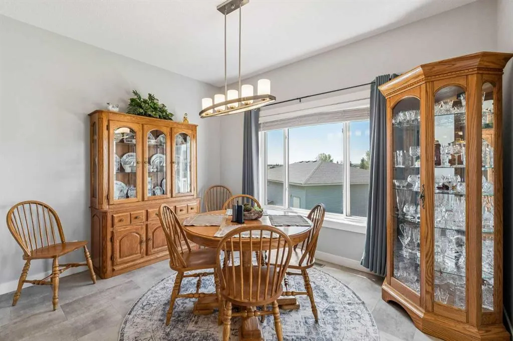 7 Bishop Circle