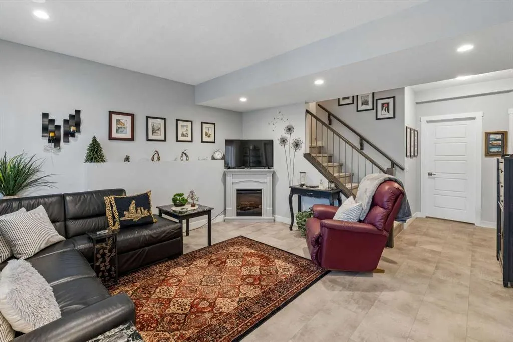 7 Bishop Circle