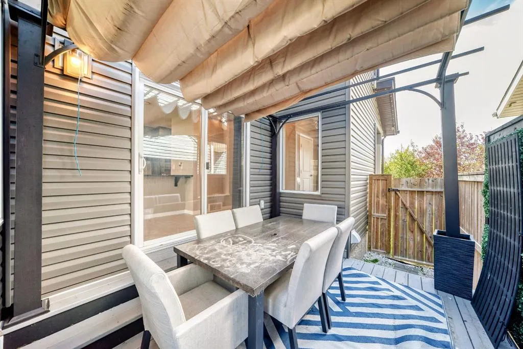 135 Evansridge Crescent NW