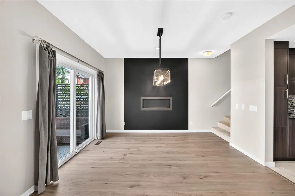 135 Evansridge Crescent NW