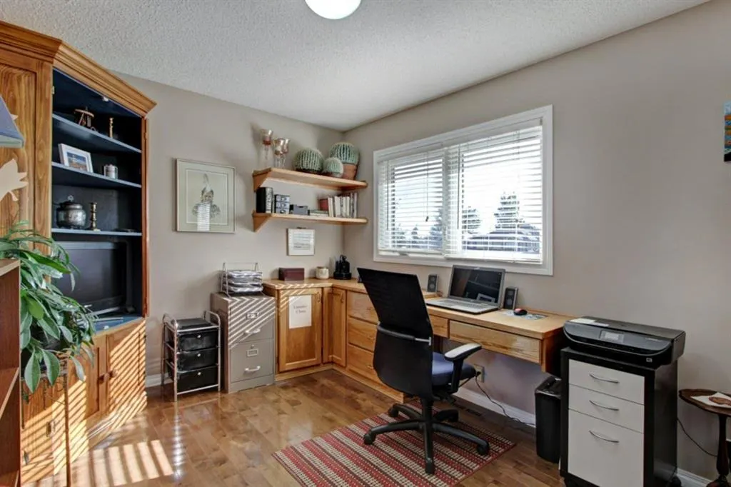 311 Douglasbank Green SE
