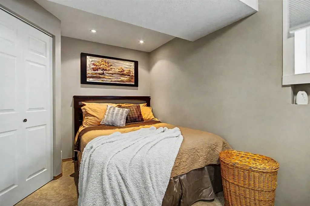 311 Douglasbank Green SE