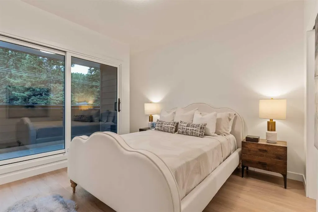8916 33 Avenue NW #2