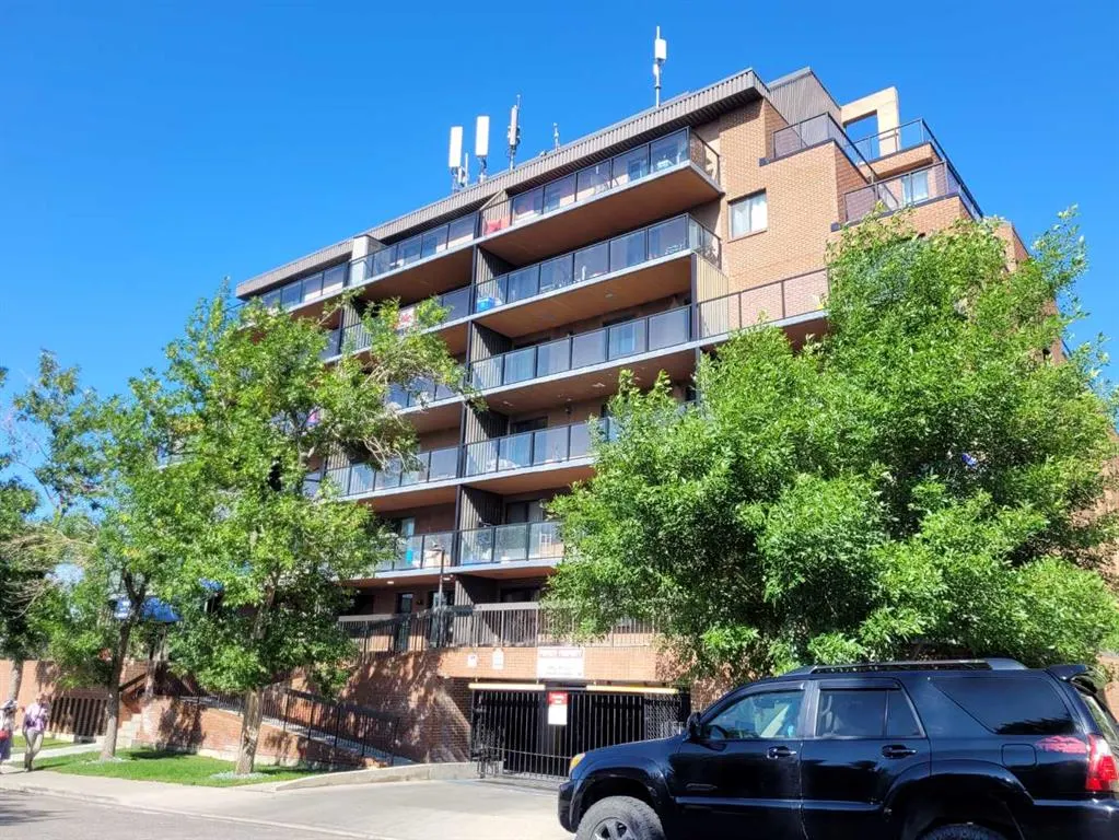 1900 25A Street SW #302