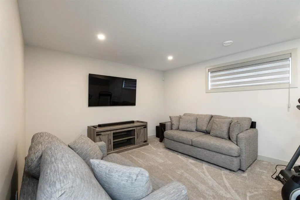 22 Napoleon Meadows Way