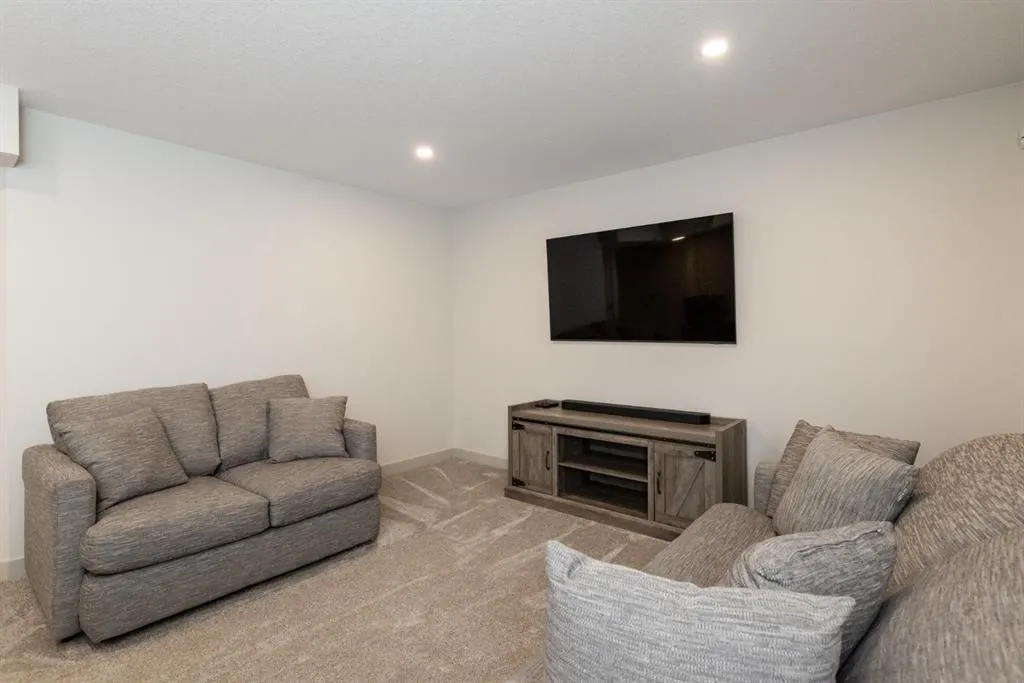 22 Napoleon Meadows Way
