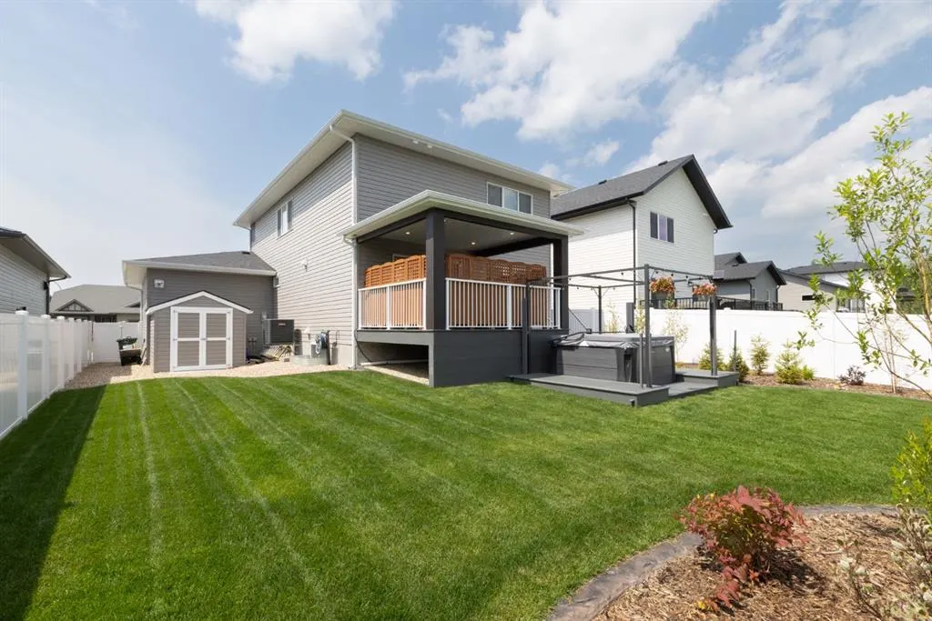 22 Napoleon Meadows Way