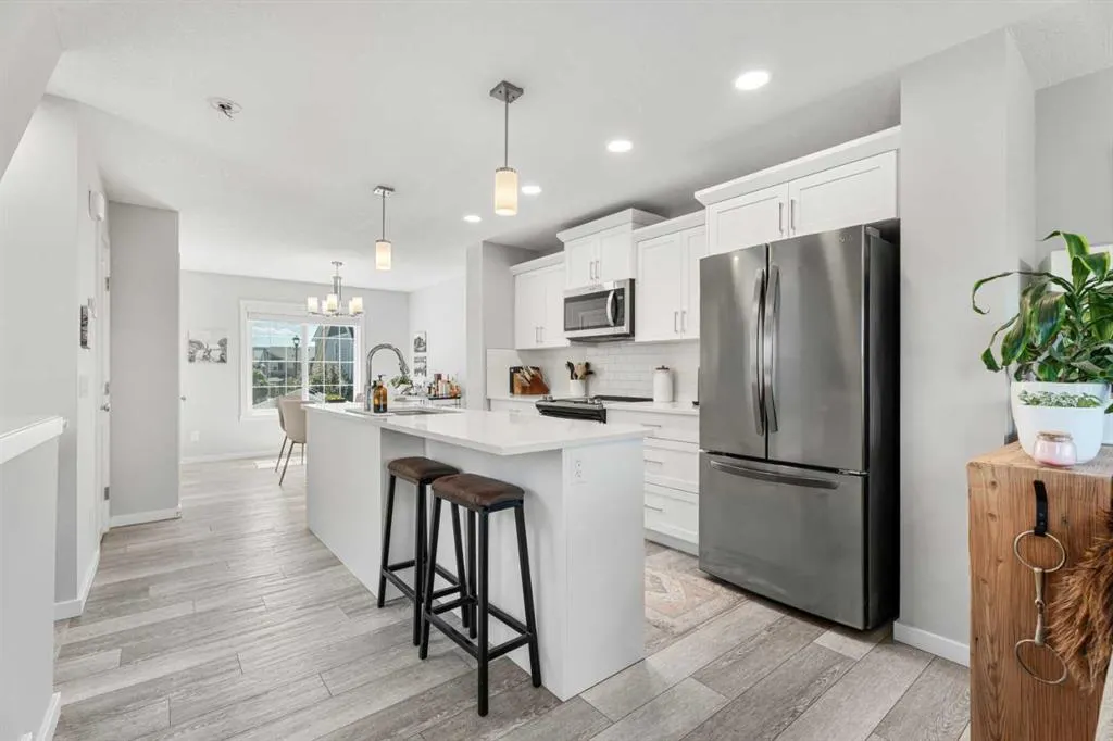 1407 3 Street SE #17