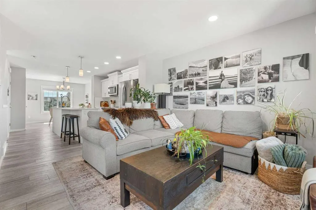 1407 3 Street SE #17