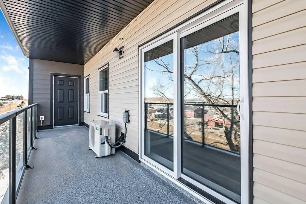 101 Willowridge Drive #305