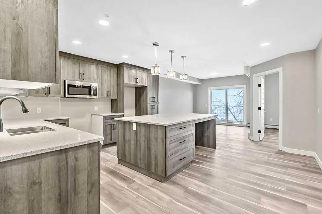 101 Willowridge Drive #305