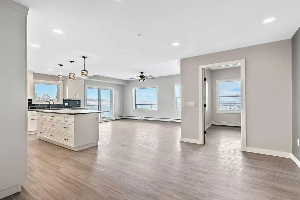 101 Willowridge Drive #204