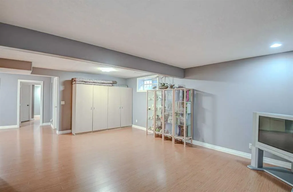 225 Chapala Drive SE