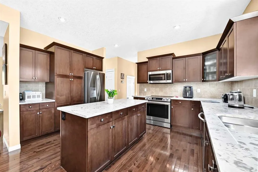 29 Westridge Crescent