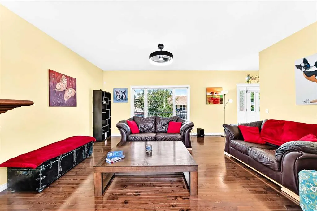 29 Westridge Crescent