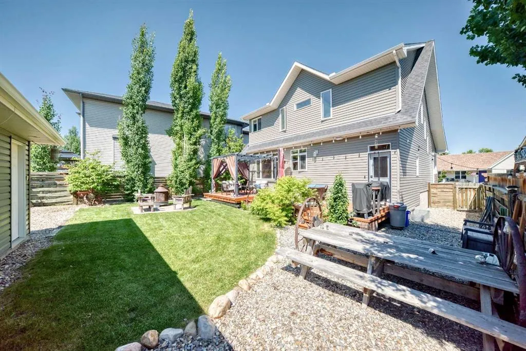 29 Westridge Crescent