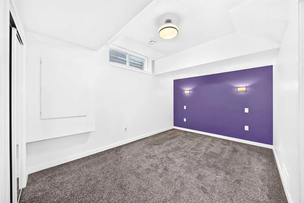 29 Westridge Crescent