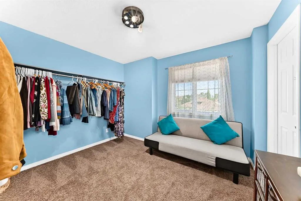 29 Westridge Crescent