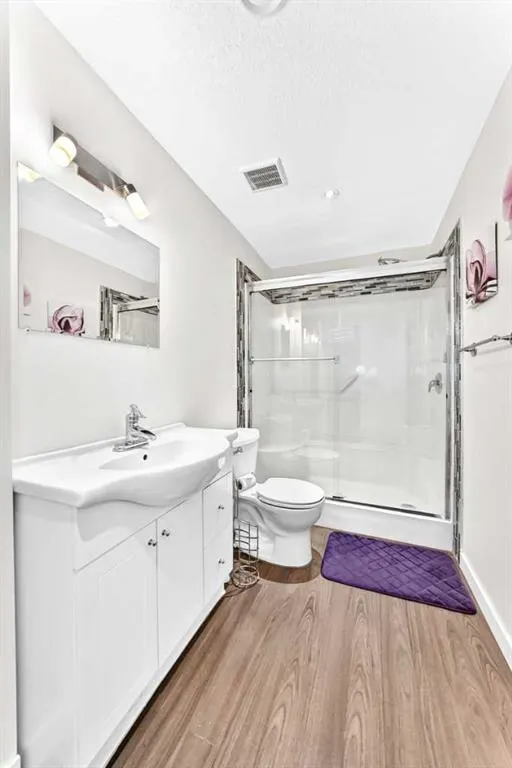 29 Westridge Crescent