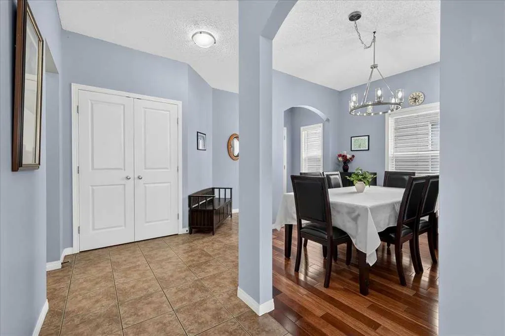 18 Copperstone Drive SE