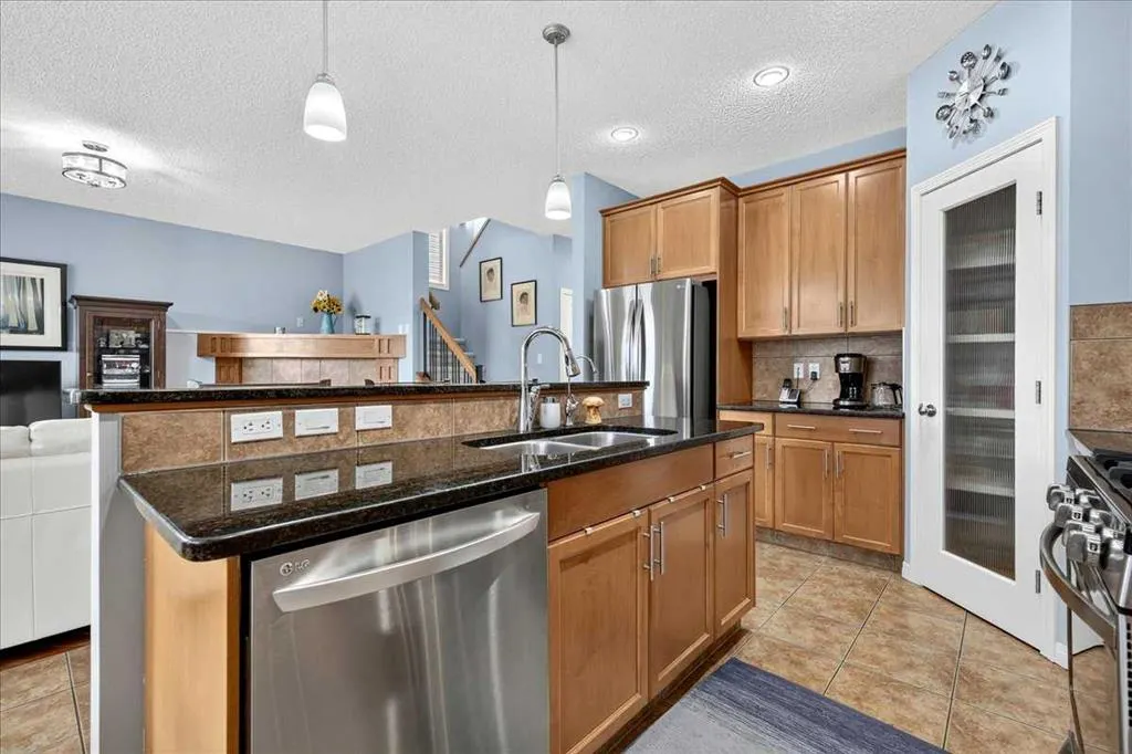 18 Copperstone Drive SE