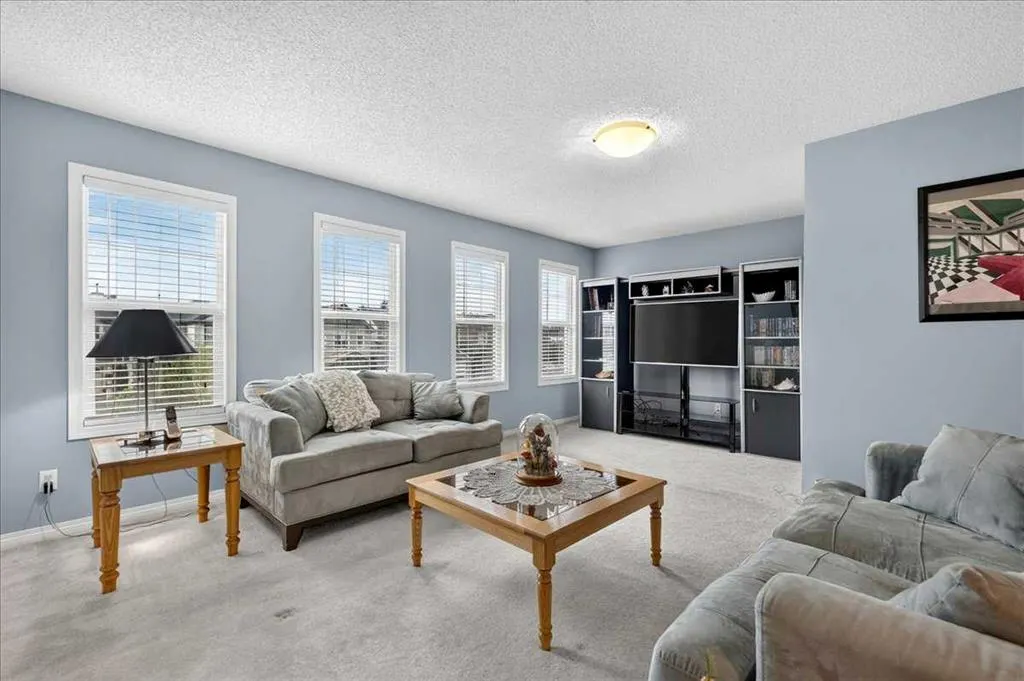 18 Copperstone Drive SE