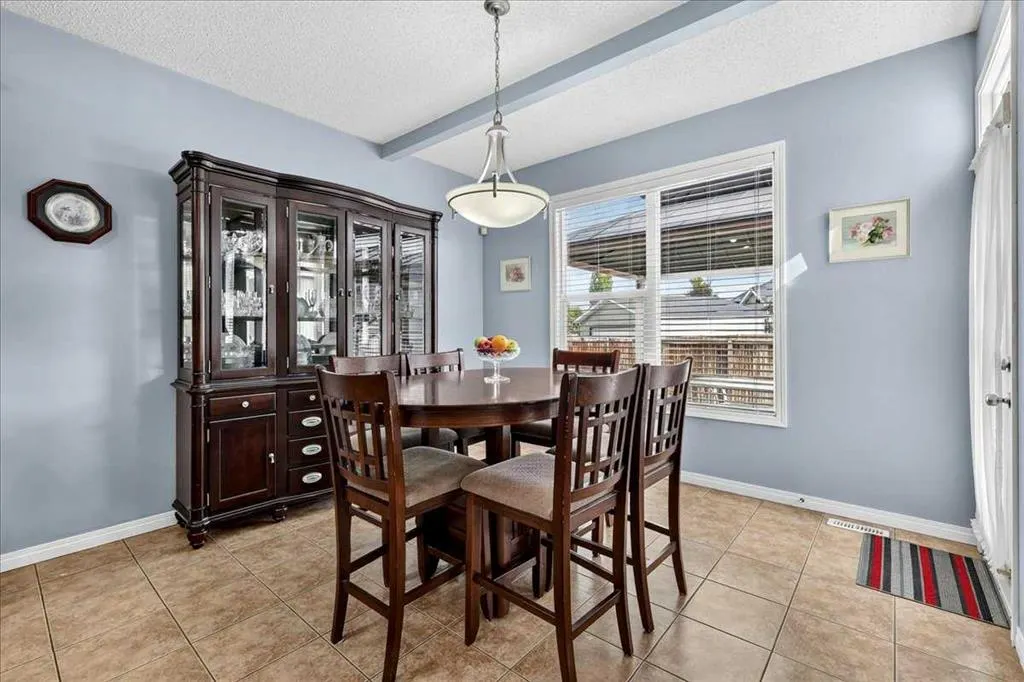 18 Copperstone Drive SE