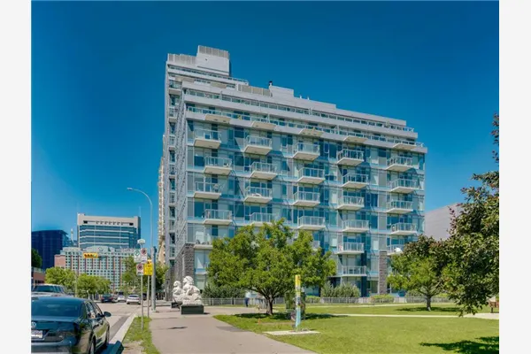 118 Waterfront Court SW