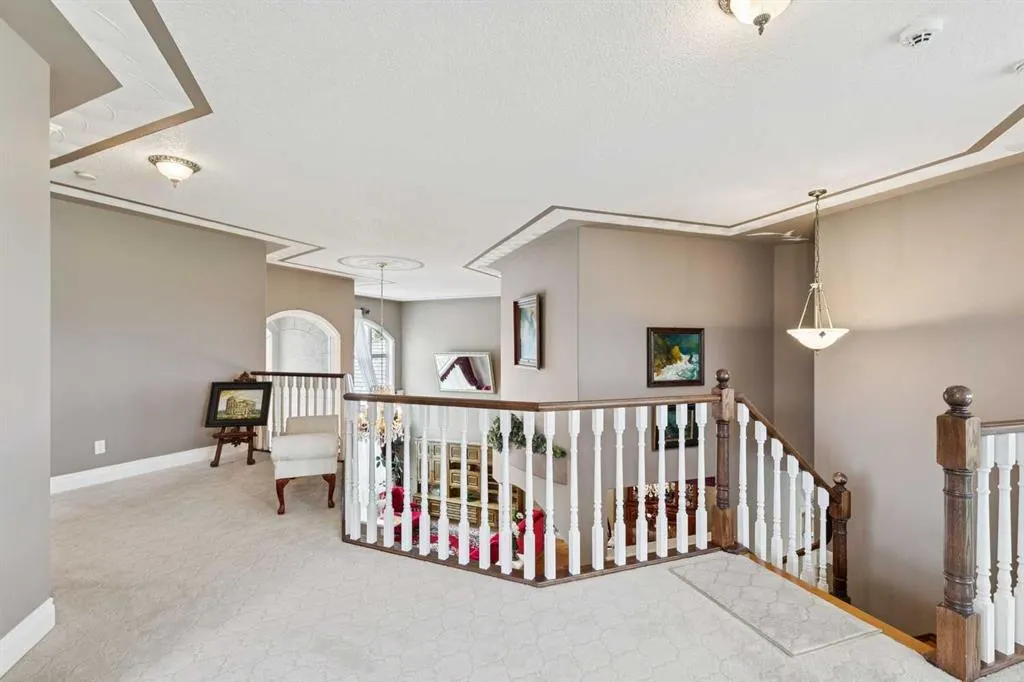85 Mt Douglas Circle SE