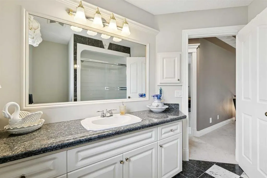 85 Mt Douglas Circle SE