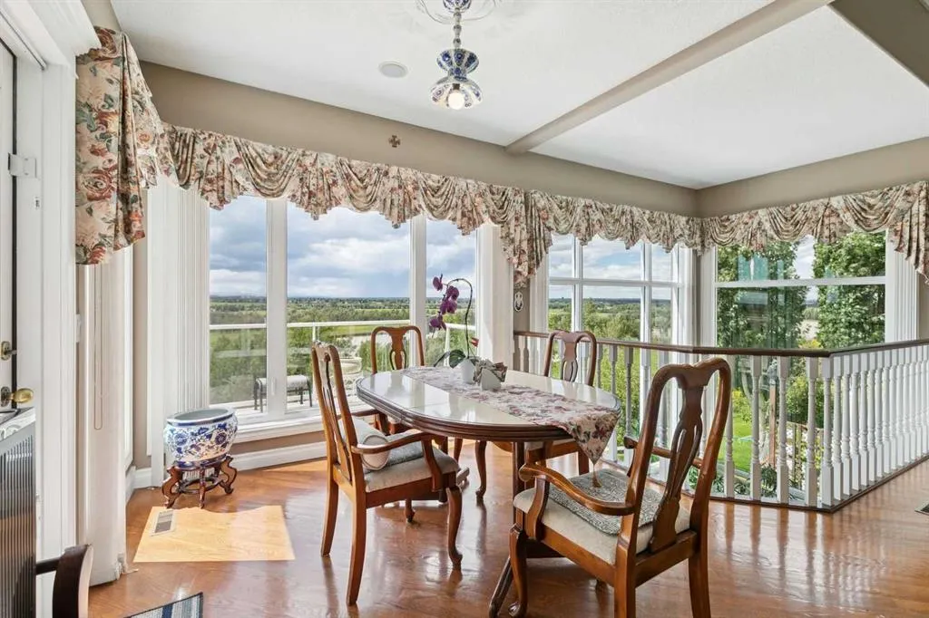 85 Mt Douglas Circle SE