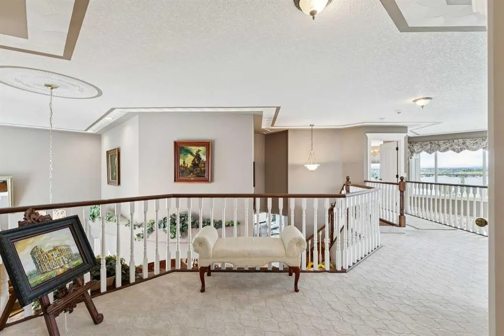 85 Mt Douglas Circle SE