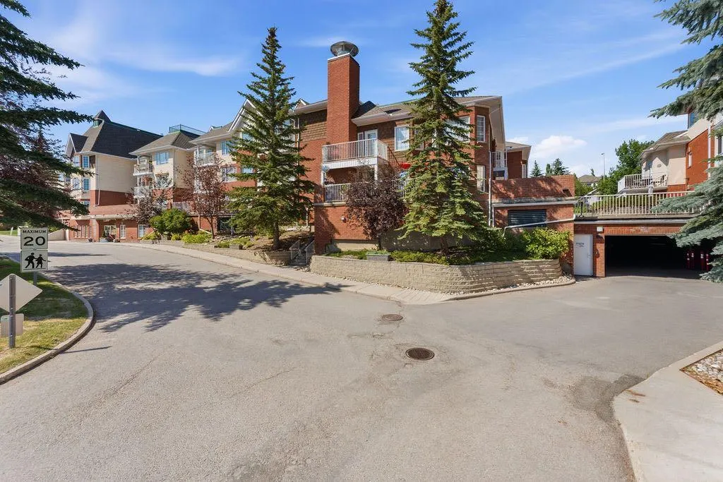 1210 Sienna Park Green SW #1210