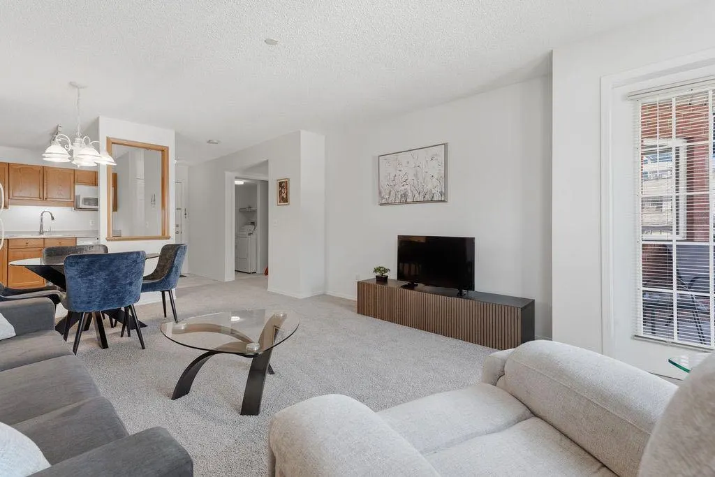 1210 Sienna Park Green SW #1210