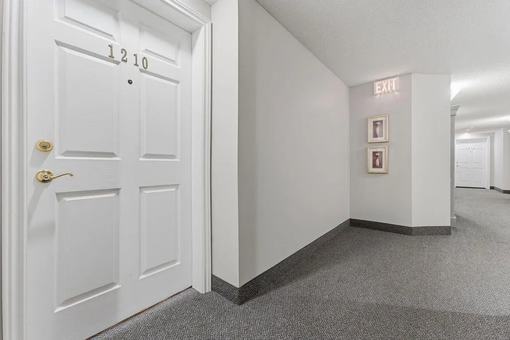 1210 Sienna Park Green SW #1210