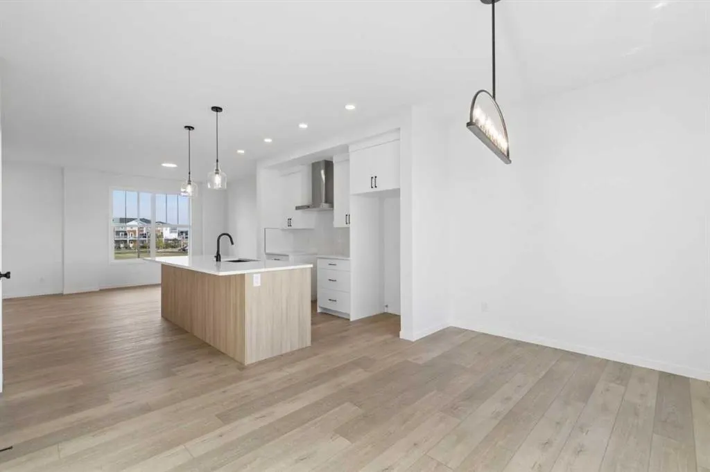 27 Creekstone Walk SW