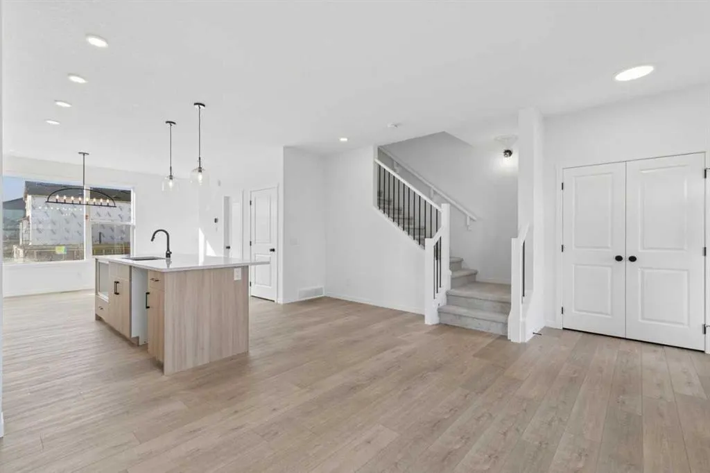 27 Creekstone Walk SW