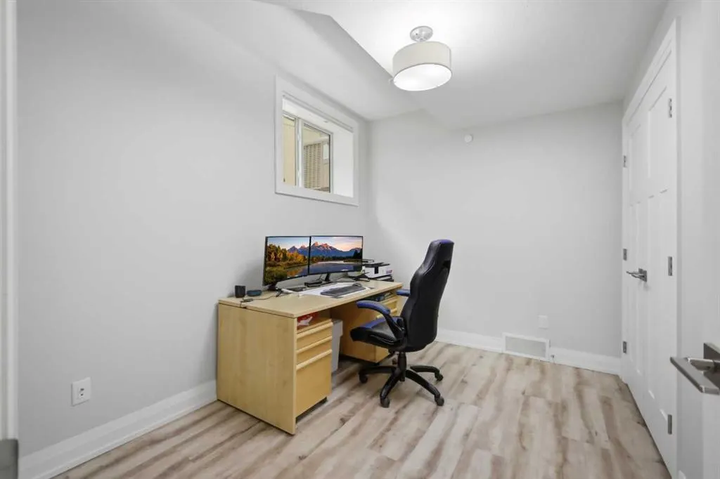 1 Meadow Close