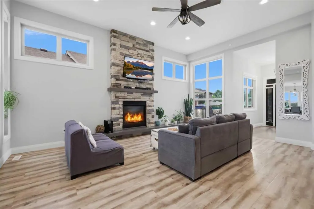 1 Meadow Close
