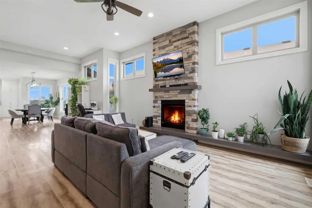 1 Meadow Close