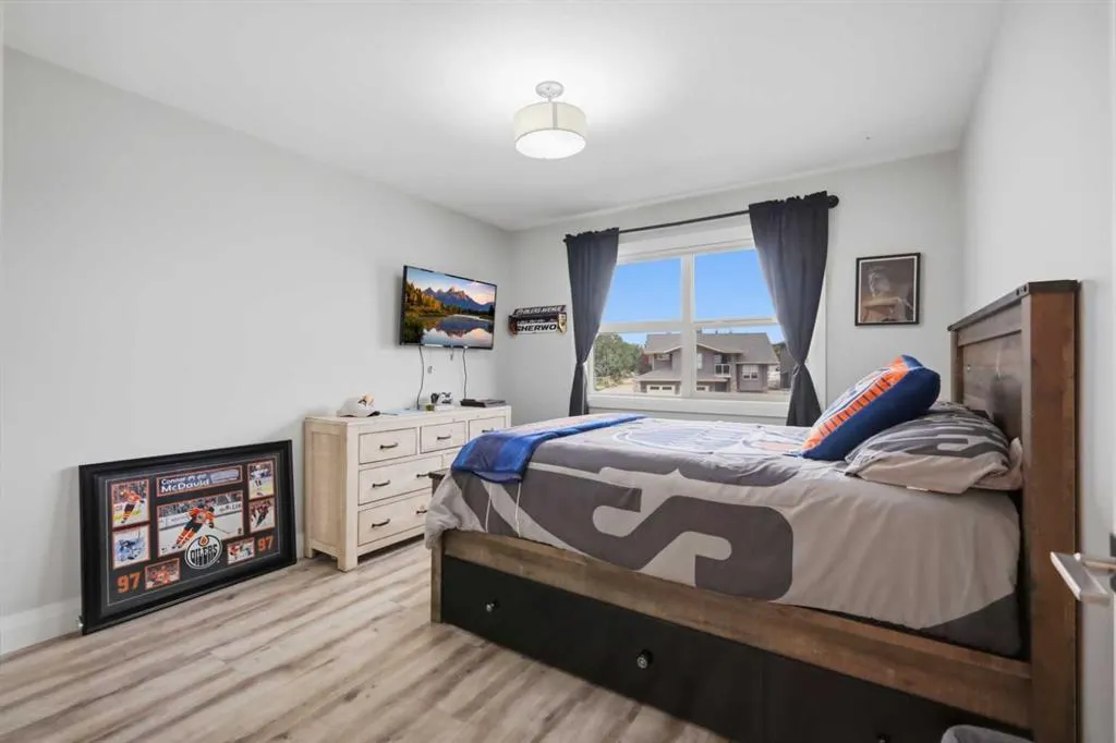 1 Meadow Close