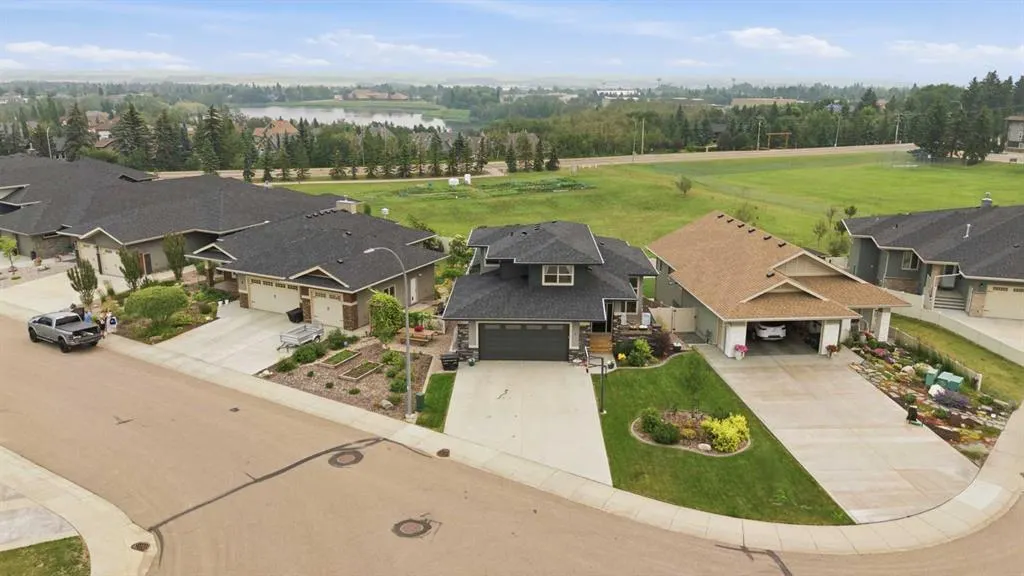 1 Meadow Close